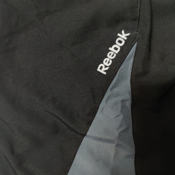 Reebok Gym Shorts Men's Medium - Picture 2 of 5